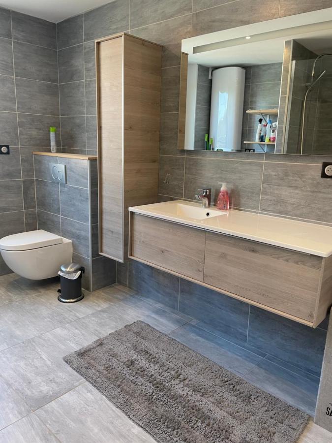 Appartement De Adrien Garage Prive Charleville-Mézières מראה חיצוני תמונה