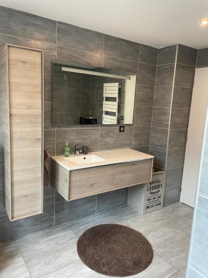 Appartement De Adrien Garage Prive Charleville-Mézières מראה חיצוני תמונה